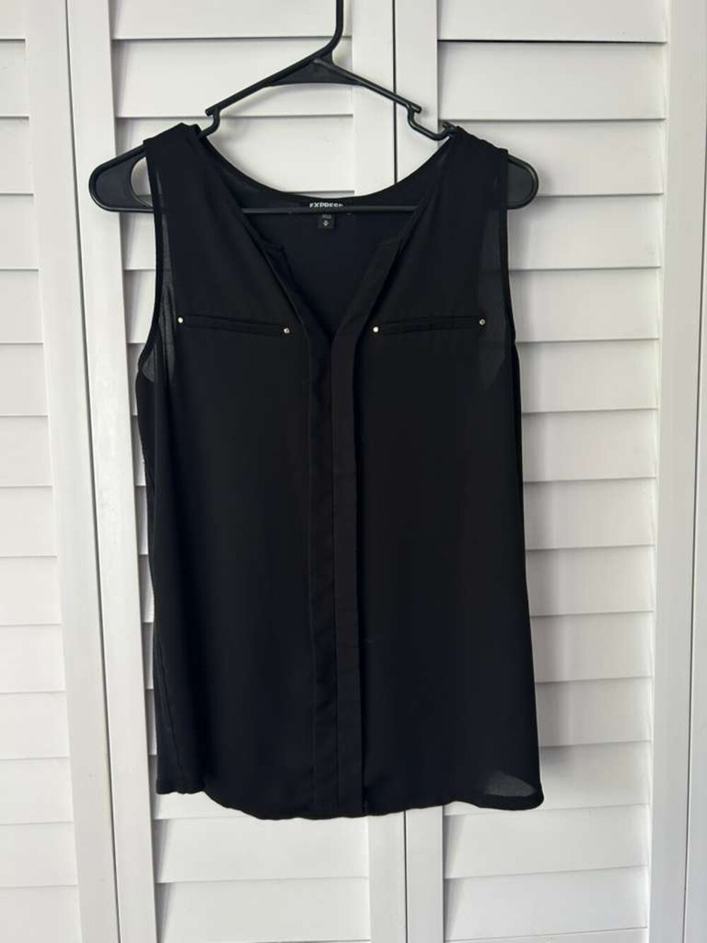 Express Black Sleeveless Blouse V-Neck Pocket Detail Size M - Picture 2 of 8